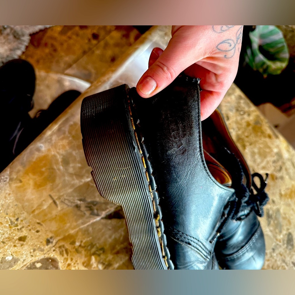 Dr. Martens ORIGINAL late 90s MADE IN ENGLAND platform quad oxfords.    UK 6